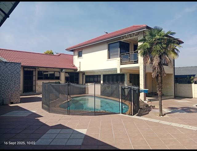 5 BEDROOM HOUSE FOR SALE IN HAYFIELDS